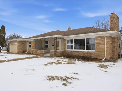 2909 South Lexington Boulevard