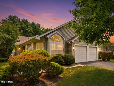 39 Valley Stream Lane