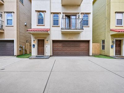 5411 Kansas St