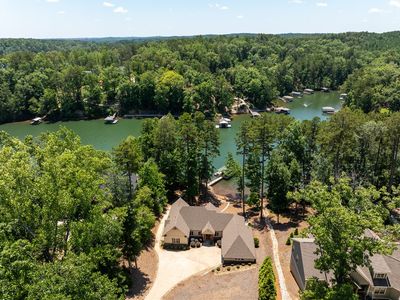 566 Riverstone Dr