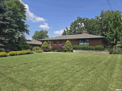965 Edgewater Dr