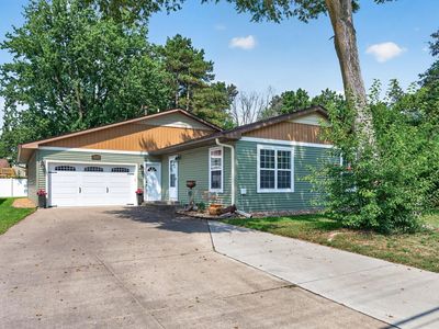 1623 Highway 96 E