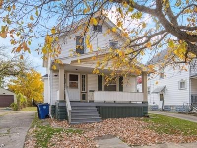 2219 Hood Ave