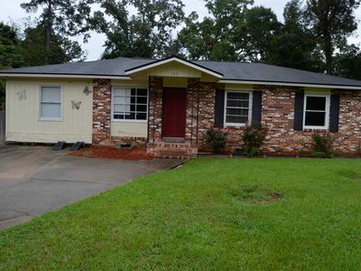 105 Woodland Ct
