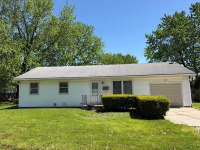 1908 N East St