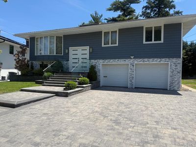 1015 Dartmouth Lane