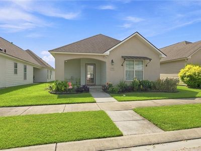 1443 Gardenia Ln