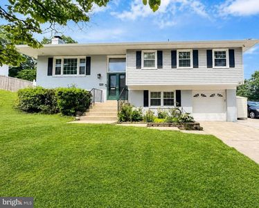 8237 Smithfield Ave