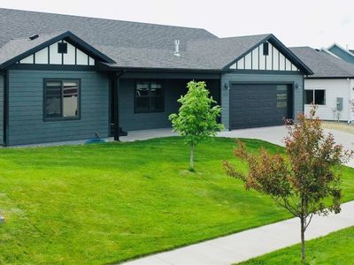 1007 Meriwether Dr E