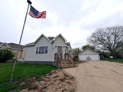 914 Driftwood St