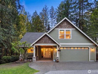 981 E Lakeshore Dr