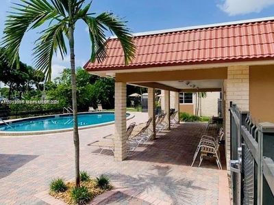 124 NE 19th Ct APT 114B