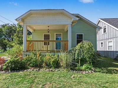 109 W Allen St