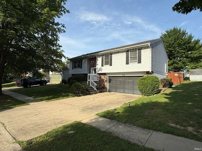 906 S Rolling Rock Dr