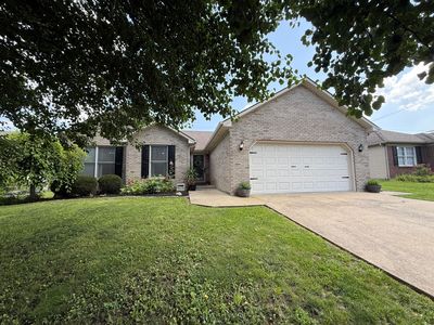 913 Pinoak Dr