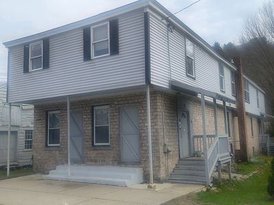 6 Maple St