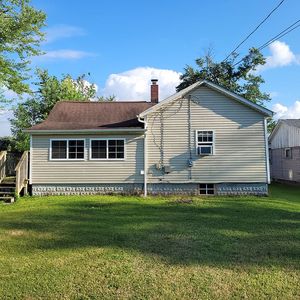 148 E Erie St