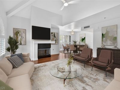 2605 S Durango Dr APT 102