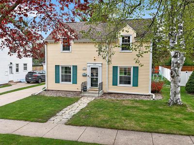 429 Shoreland DRIVE