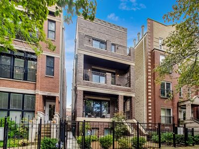 2725 N Wayne Ave Unit 1