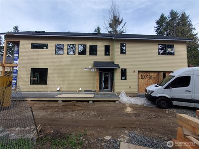 10731 B 17th Avenue NE