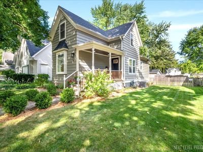 910 S 4th St