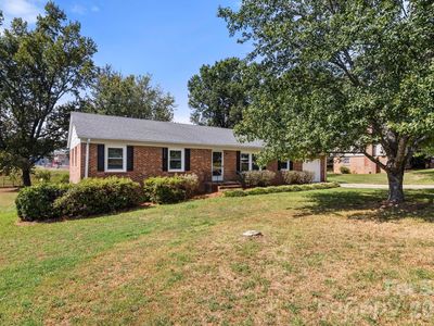 1005 Ramblewood Ln