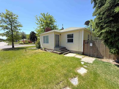 1655 S 4th Ave