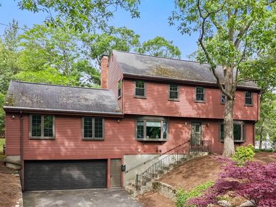 37 Michele Ln