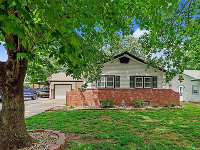 1354 N Westview Dr