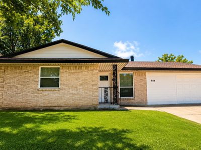 604 Holly Ln