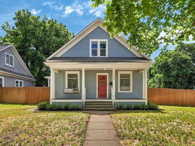 1127 W Fairview Ave