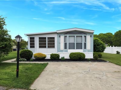 158 Holiday Ct
