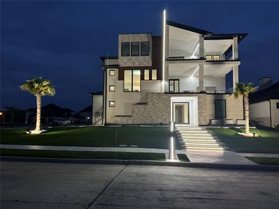 2035 Noe Blvd