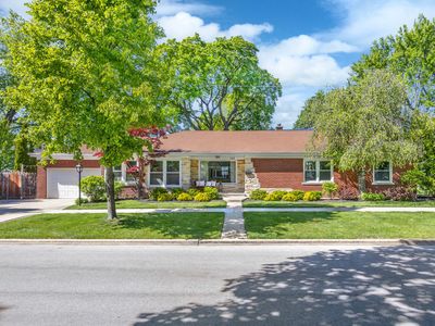 Property at 100 N Eastwood Ave, Mount Prospect, IL