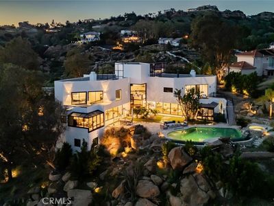 6 Colt Ln