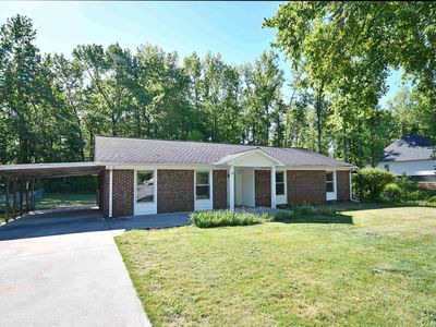44 Charterhouse Ave