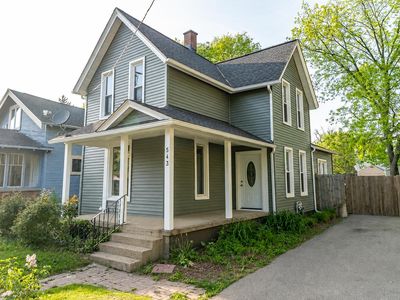 543 Leonard St NE