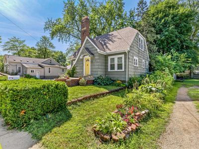 1507 W Hines St