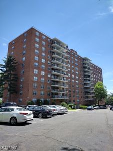 301 Beech St #7E