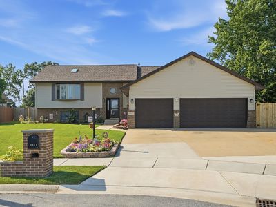 6512 Ravenwood Ave