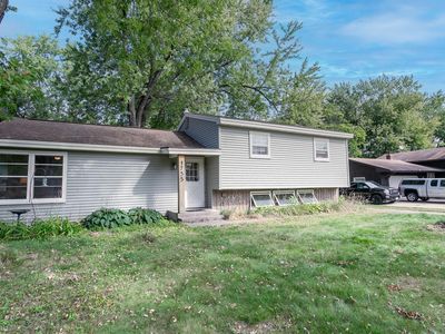 1735 Birch Lake Ave