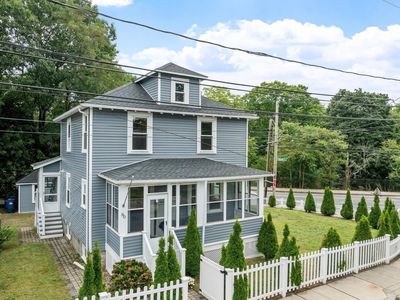 80 Hillsdale St