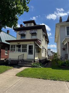 325 W Main St