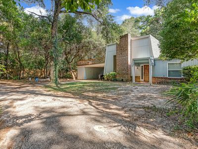 2037 Lewis Turner Blvd #B