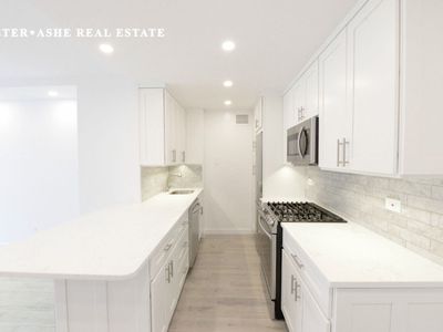 220 E 65th St APT 12F