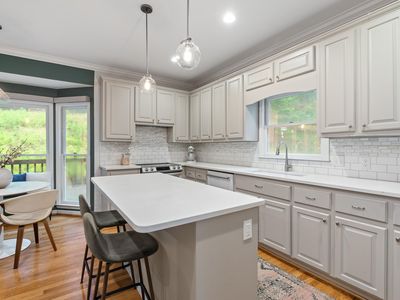 3051 Skylark Cir