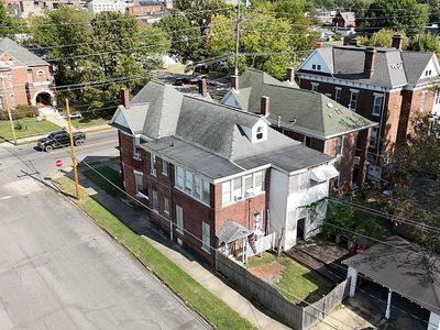 900 Monroe St