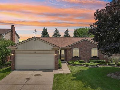 42140 Royal Ln