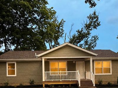 747 Maple Ave